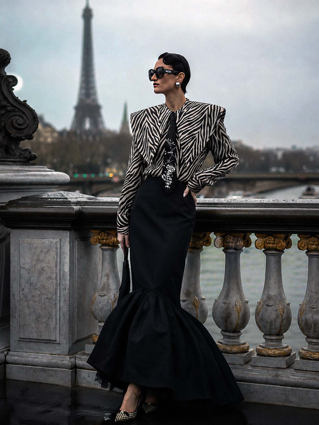 Parisian Stranger Look