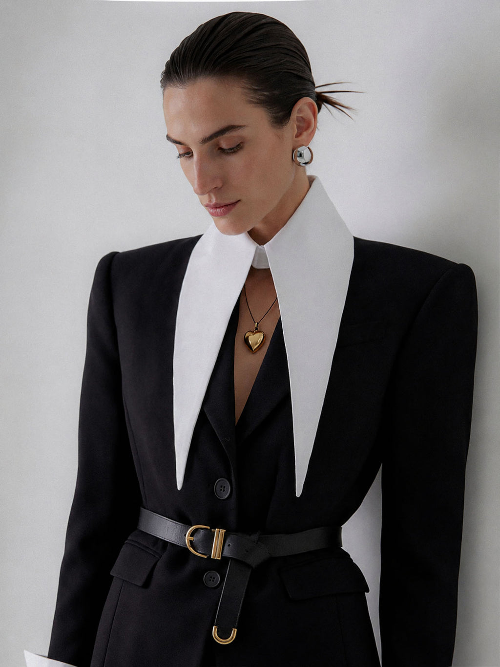 The Baroness 12” Long Detachable Collar