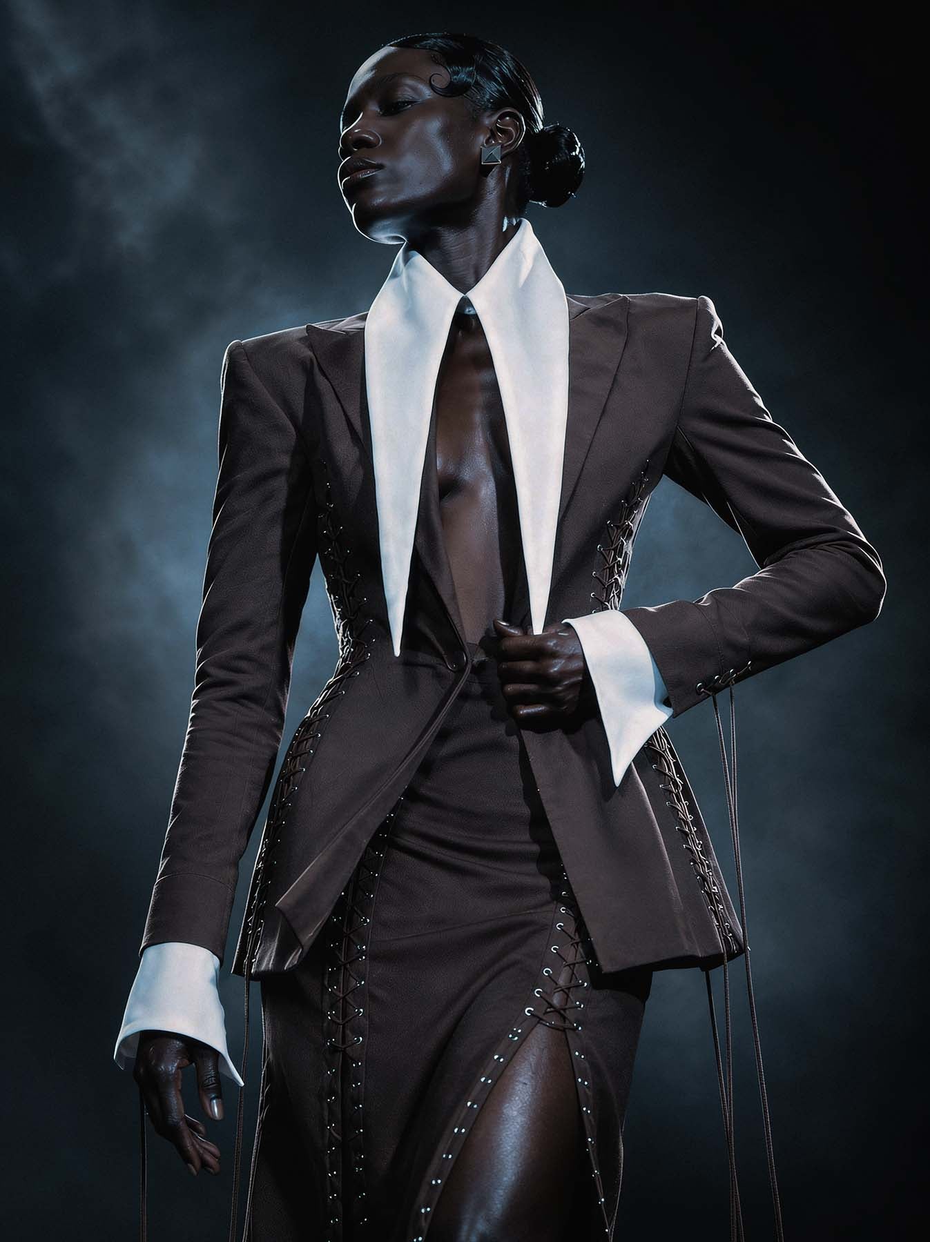 The Baroness 16” Long Detachable Collar Cuffs Set