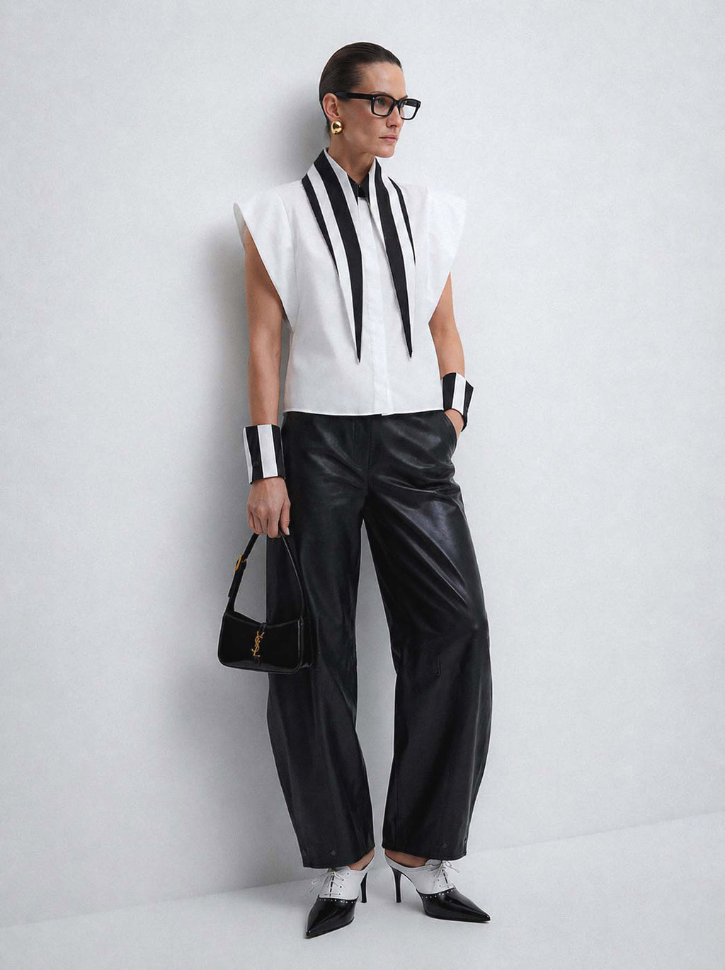 The Baroness 16” Long Collar Cuffs Set Stripped
