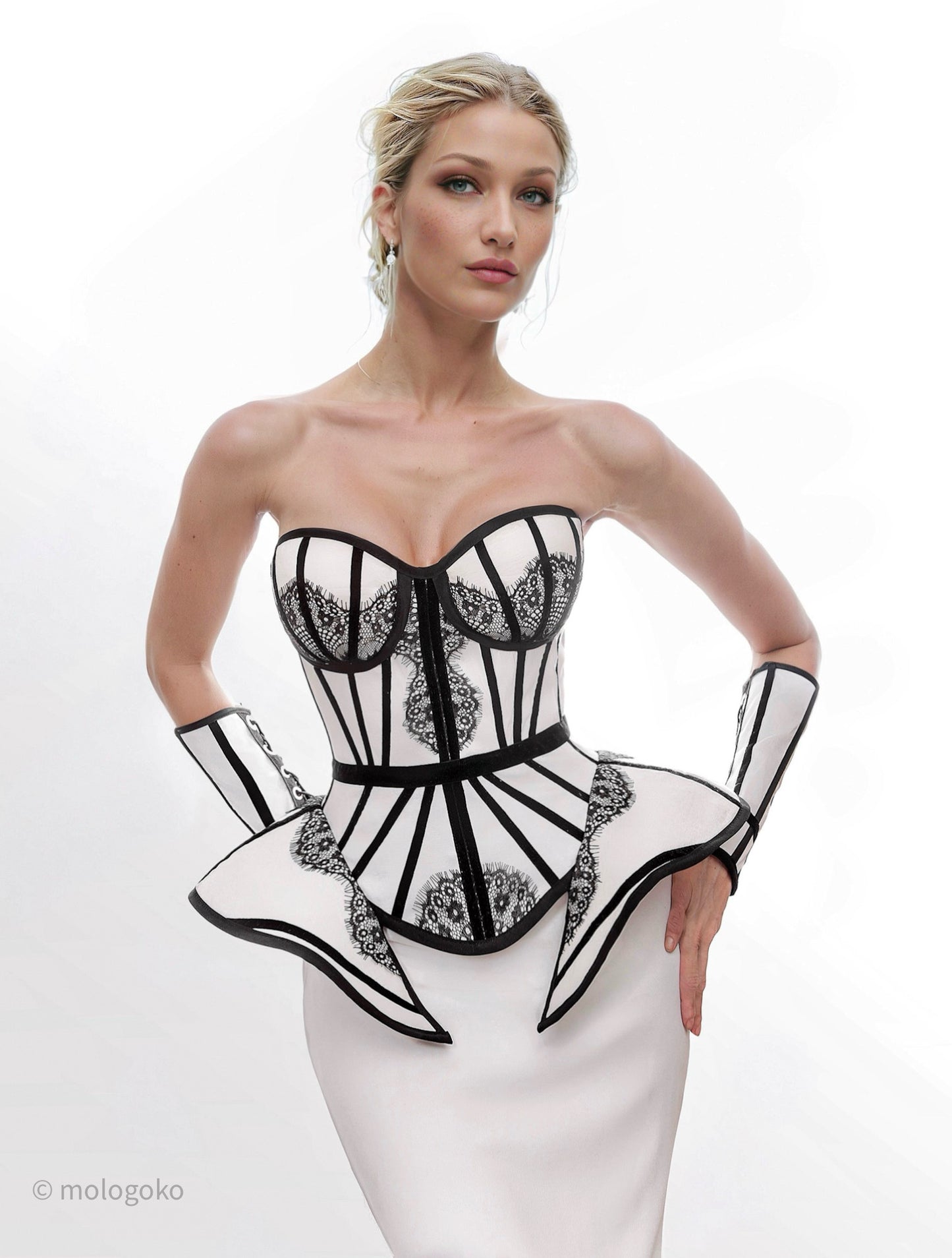 Chapel Window Corset White