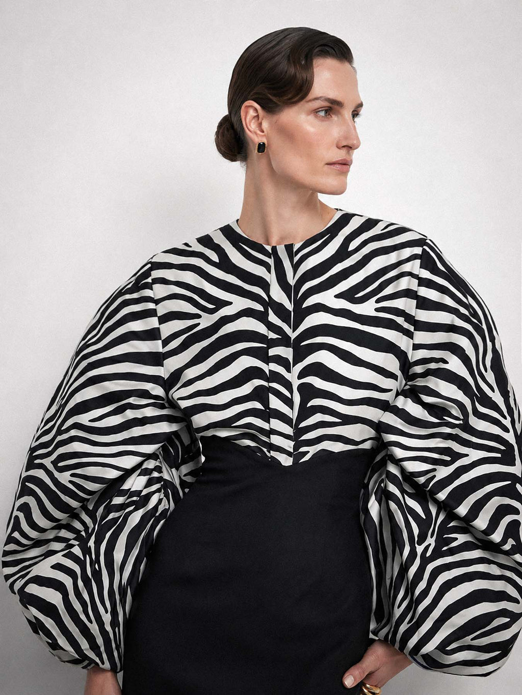 Ema Bubbles Sleeves Shirt in Zebra, worn by a model, front view