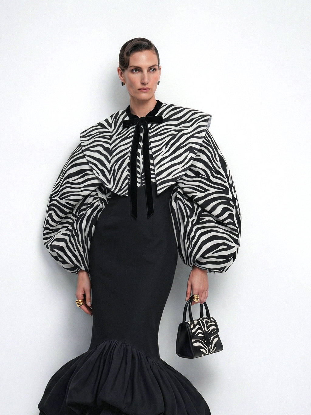 Ema Bubbles Sleeves Shirt in Zebra, worn by a model, front view, view 5