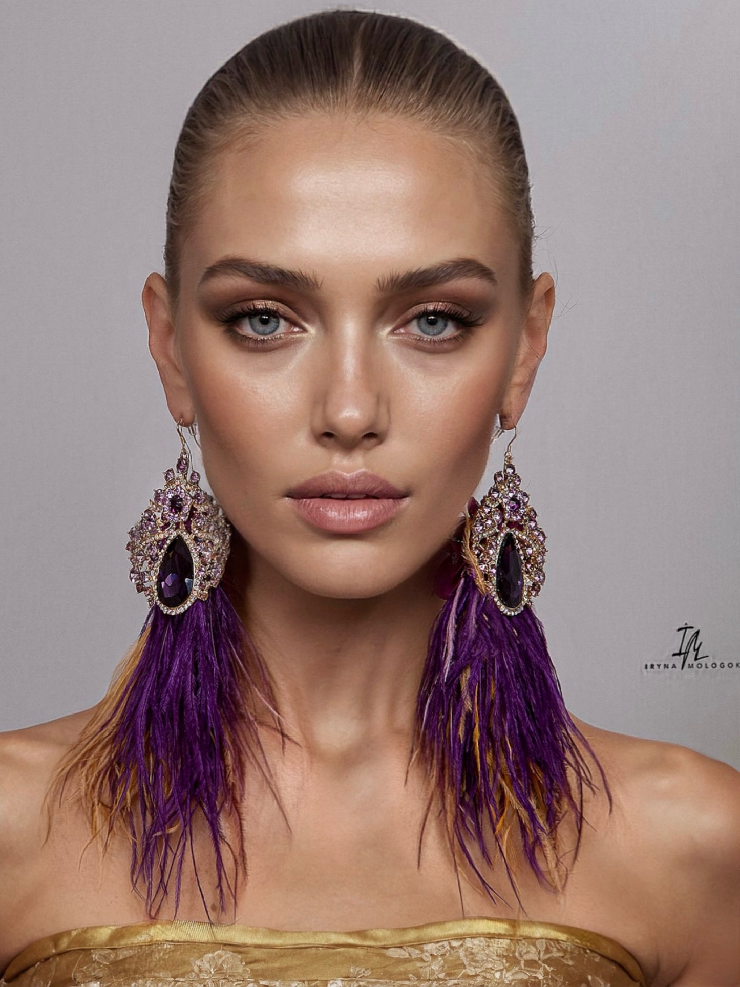 VIOLETA Dangle Statement Feather Earrings