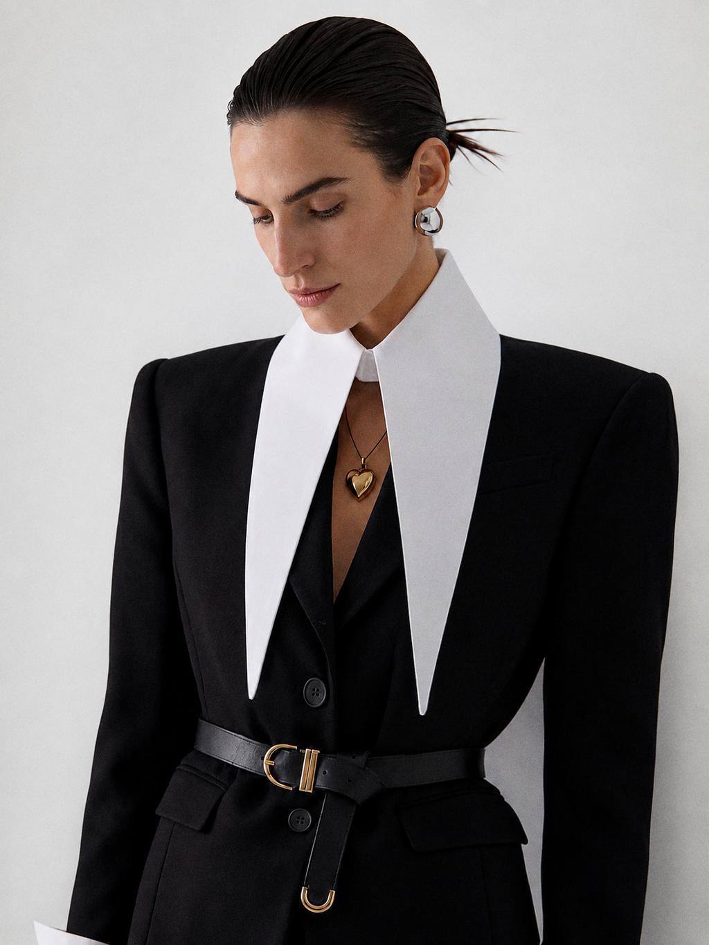 The Baroness 12” Detachable Collar