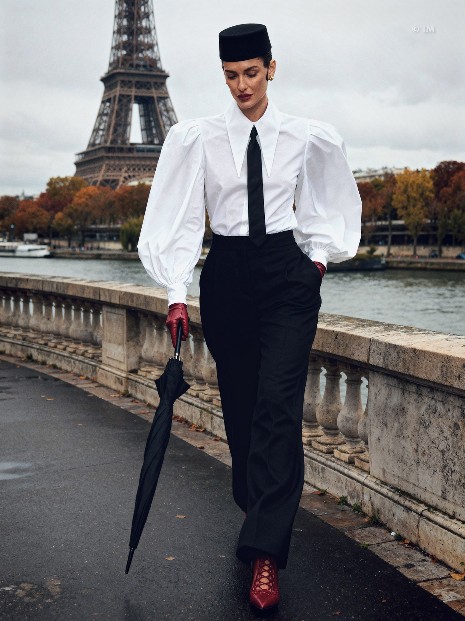 Large Pointy Collar Statement Sleeves Shirt