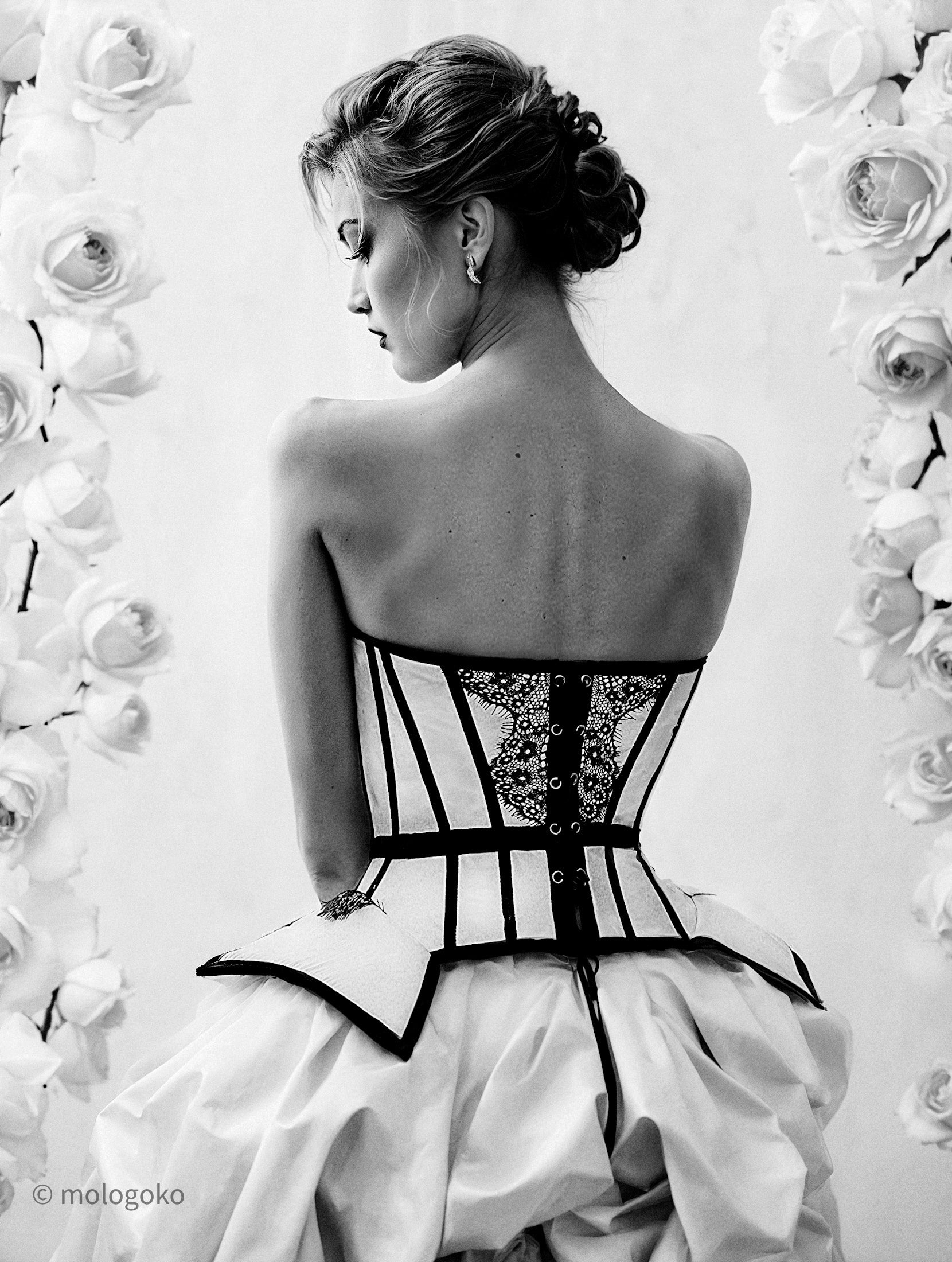Chapel Window Corset White - Mologoko Couture