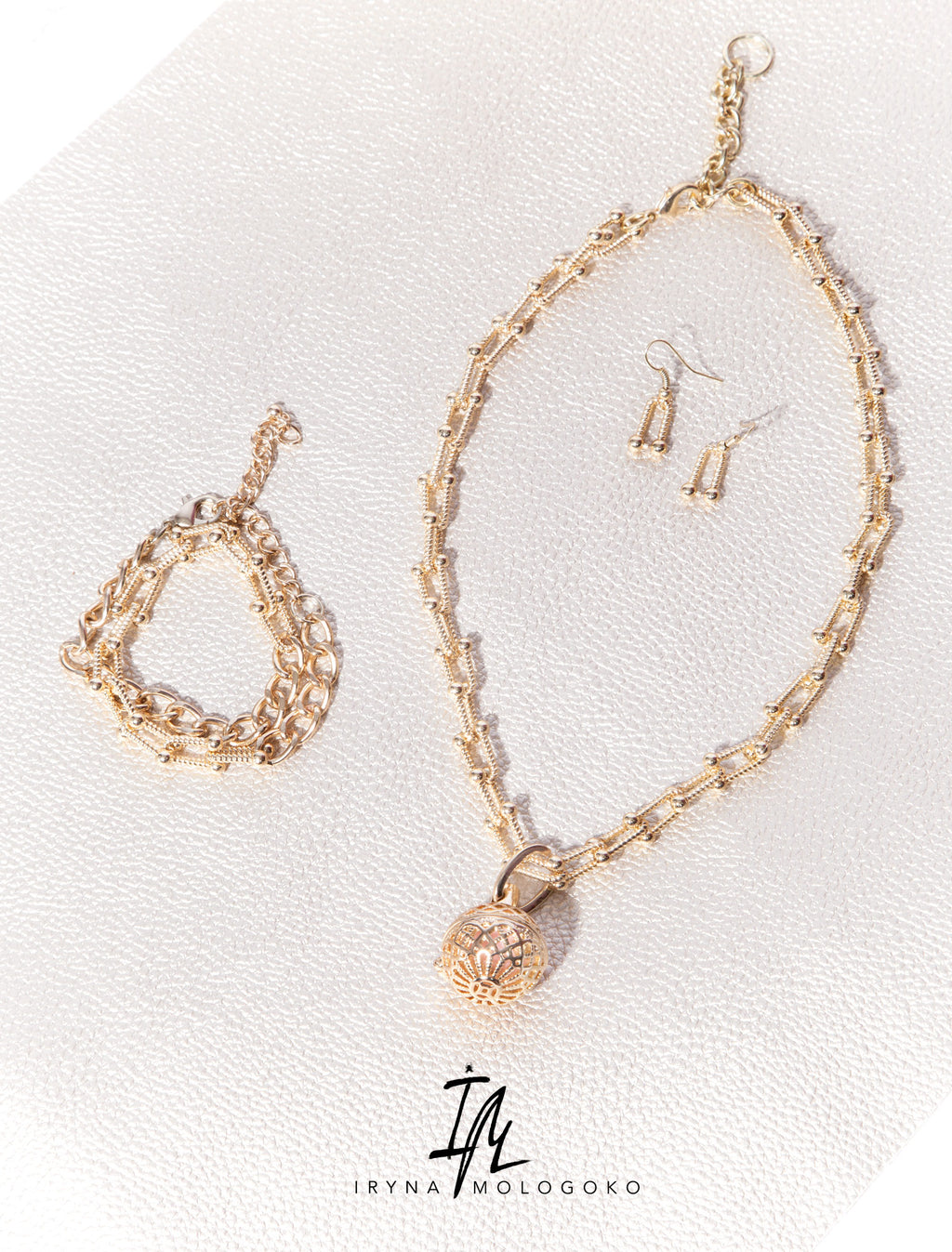 Essential Oil Locket, Scent Diffuser Locket, Anxiety Necklace Set - Mologoko Couture