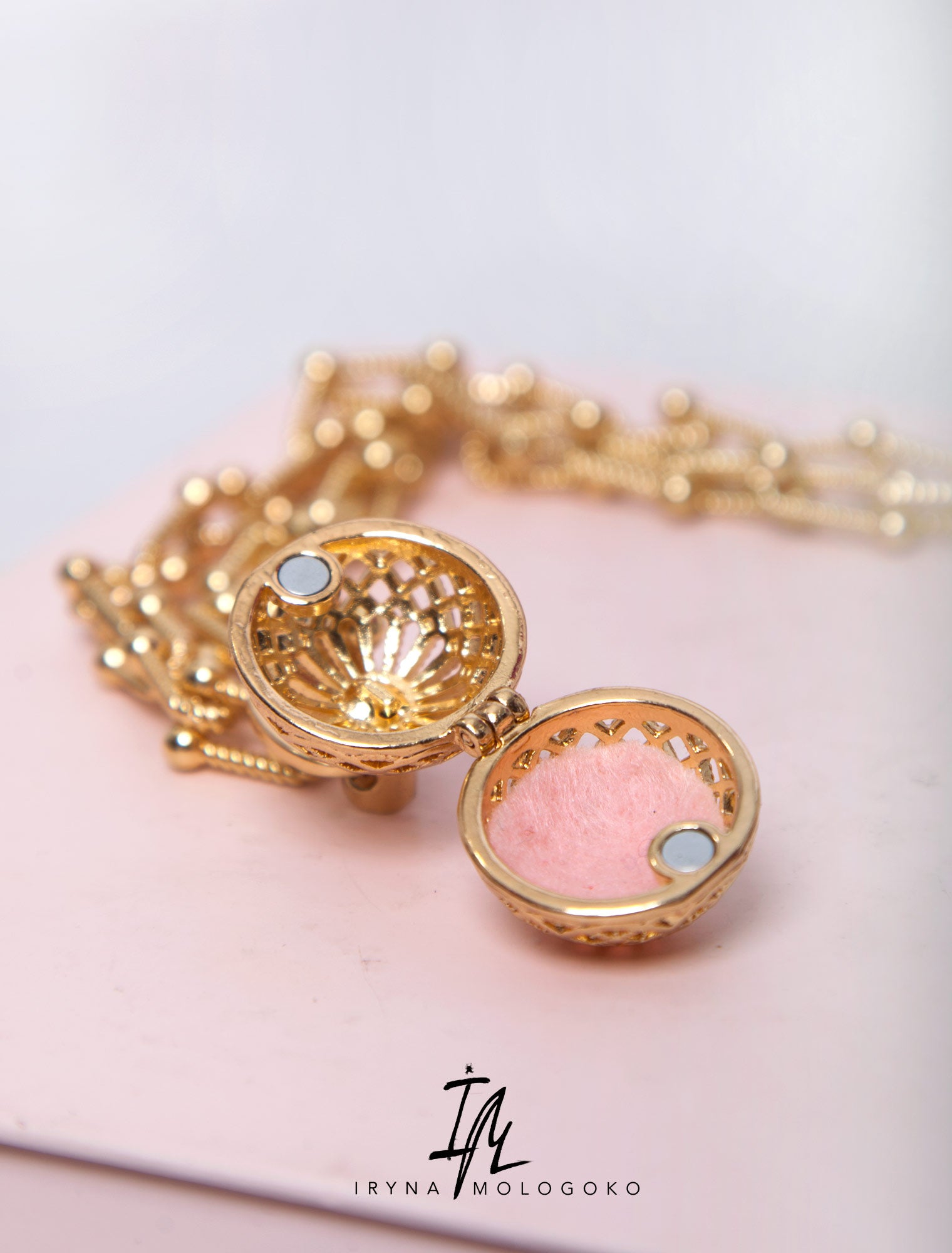 Essential Oil Locket, Scent Diffuser Locket, Anxiety Necklace Set - Mologoko Couture