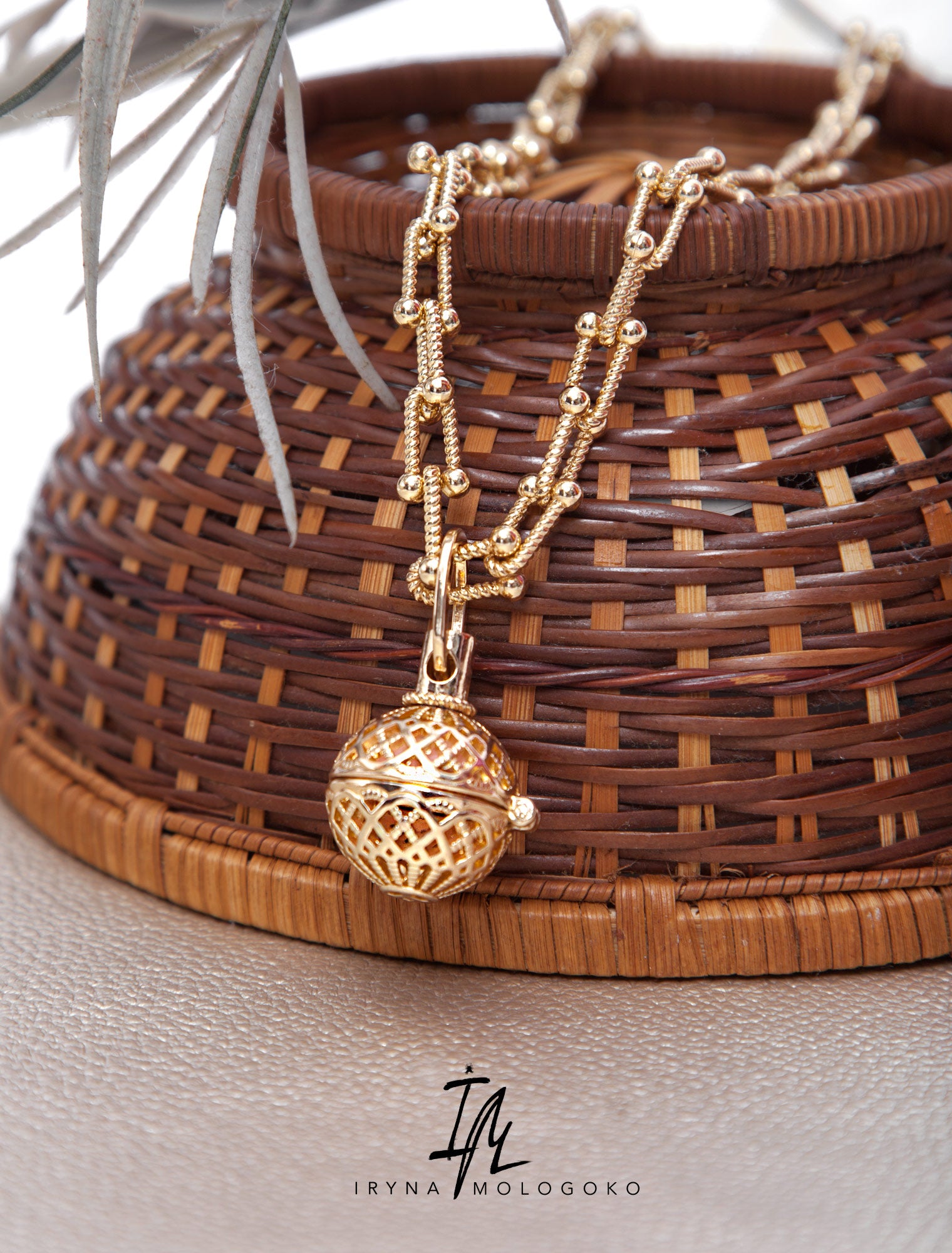 Essential Oil Locket, Scent Diffuser Locket, Anxiety Necklace Set - Mologoko Couture