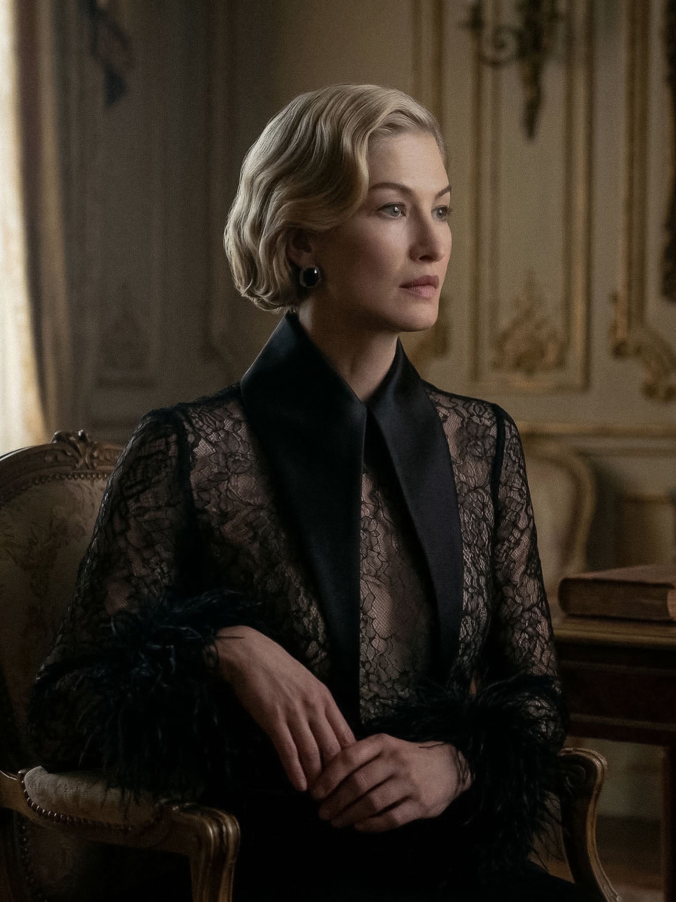 The Baroness Satin 12 inch Detachable Collar