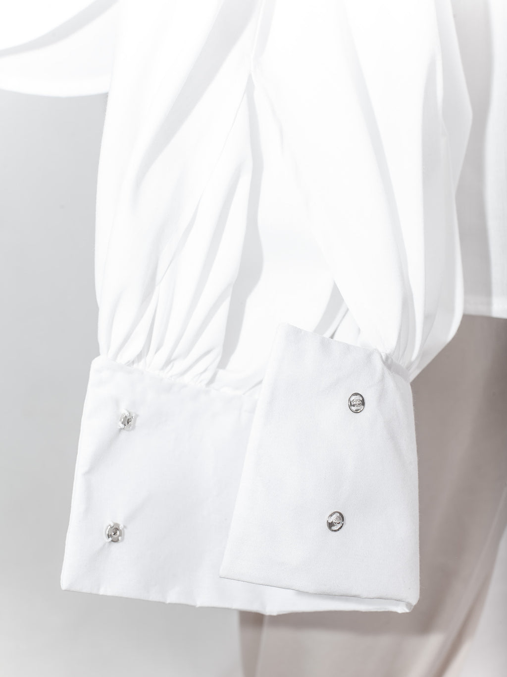 Large Pointy Collar Statement Sleeves Shirt