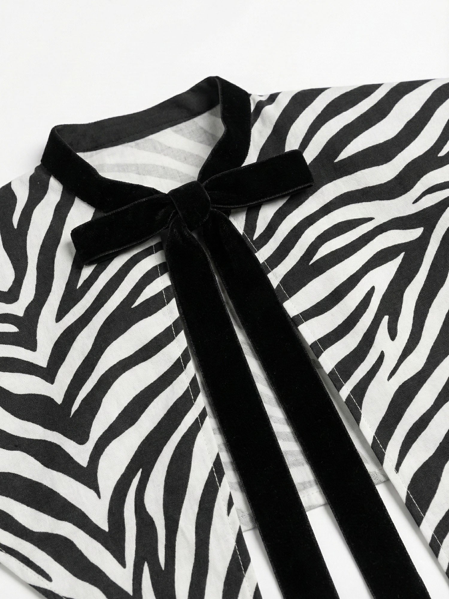 Oversized Detachable Round Collar with Velvet Ties