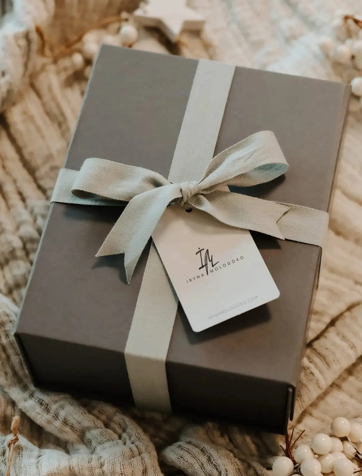 Pineapple Earrings and Necklace Set - Mologoko Couture