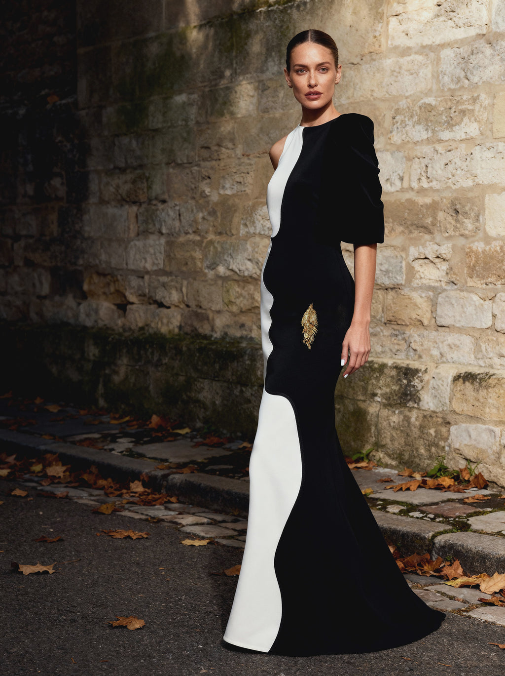 DRAMATIC MAXI FACE GOWN