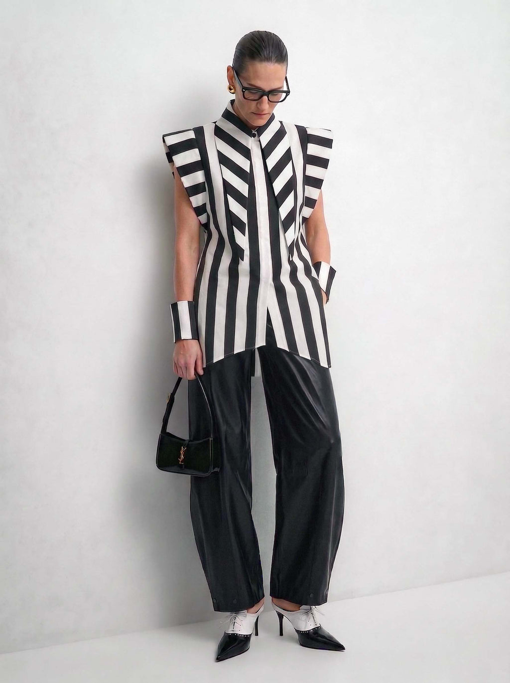 The Baroness 6" Stripped Detachable Cuffs