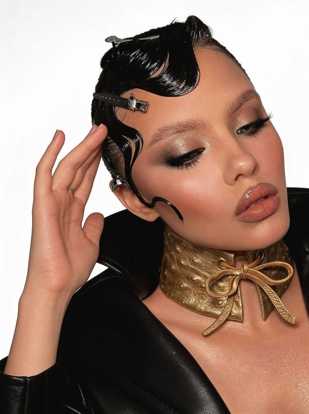 Faux Ostrich Leather Detachable Collar