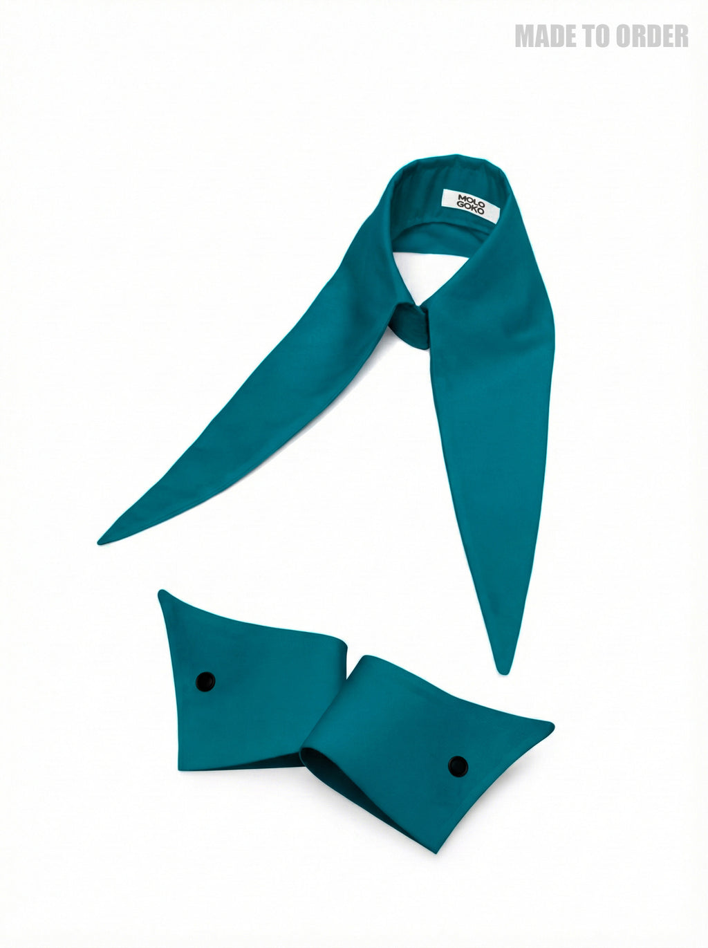 The Baroness 12” Long Detachable Collar Cuffs Set