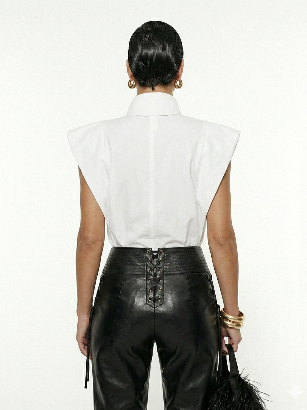 Long Tips Collar Strong Shoulder Sleeveless Shirt